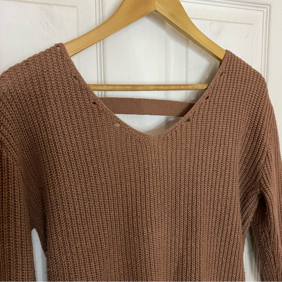 LOVE BY DESIGN Soft & Cozy Tan Knit Open Back V Neck Sweater - Picture 2 of 12